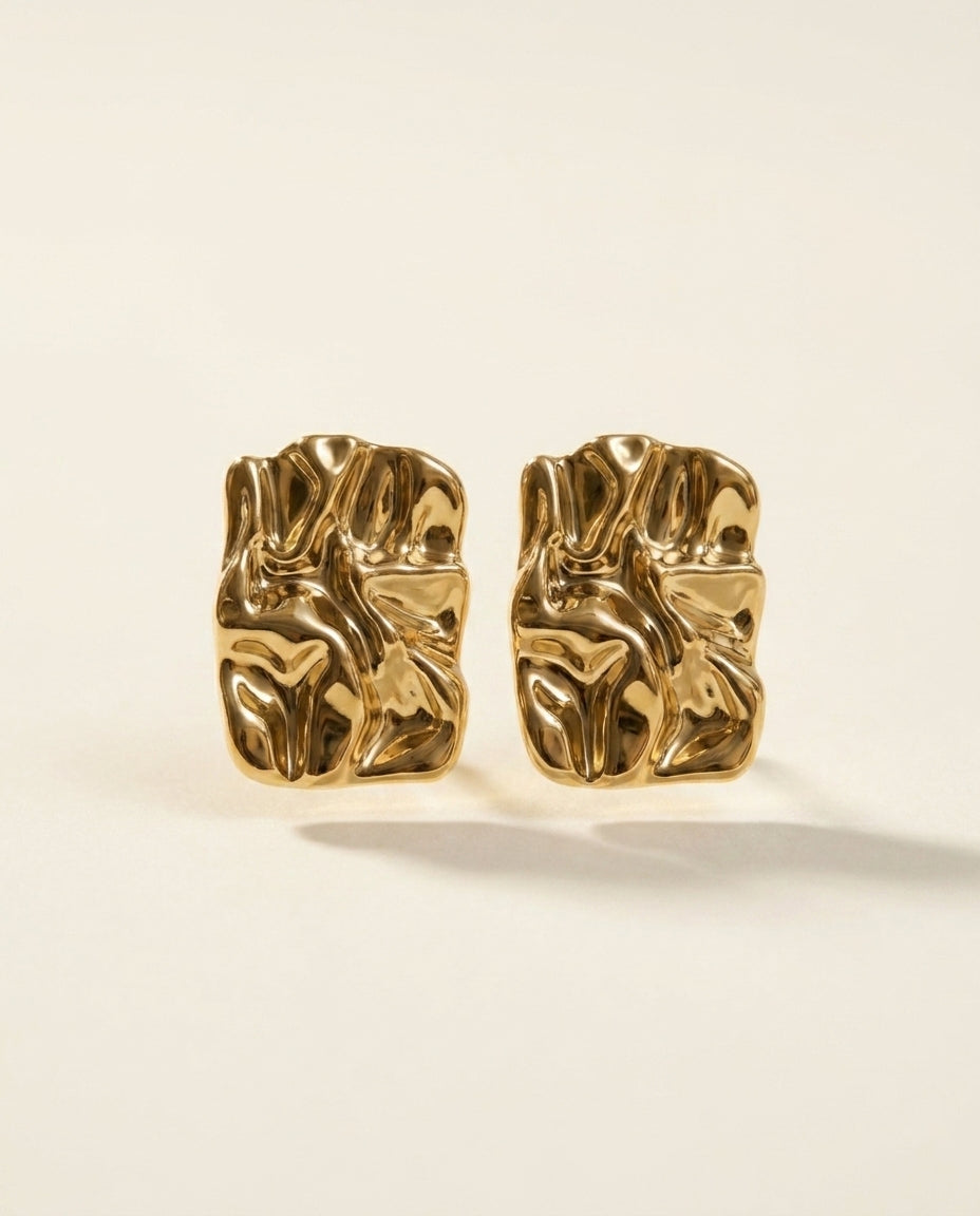 The Crush Stud Earrings - Gold