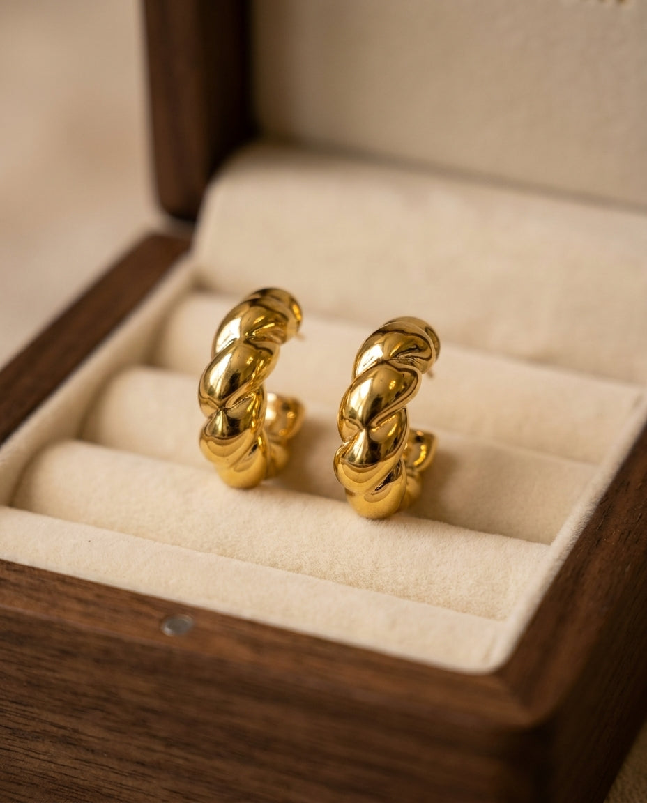 The Twist Hoop Earrings - Gold
