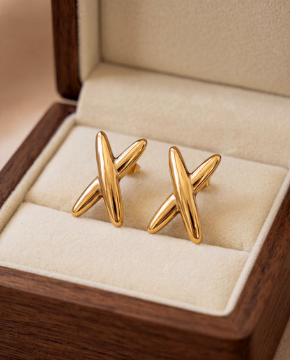The Kiss Stud Anti Tarnish Earrings - Gold