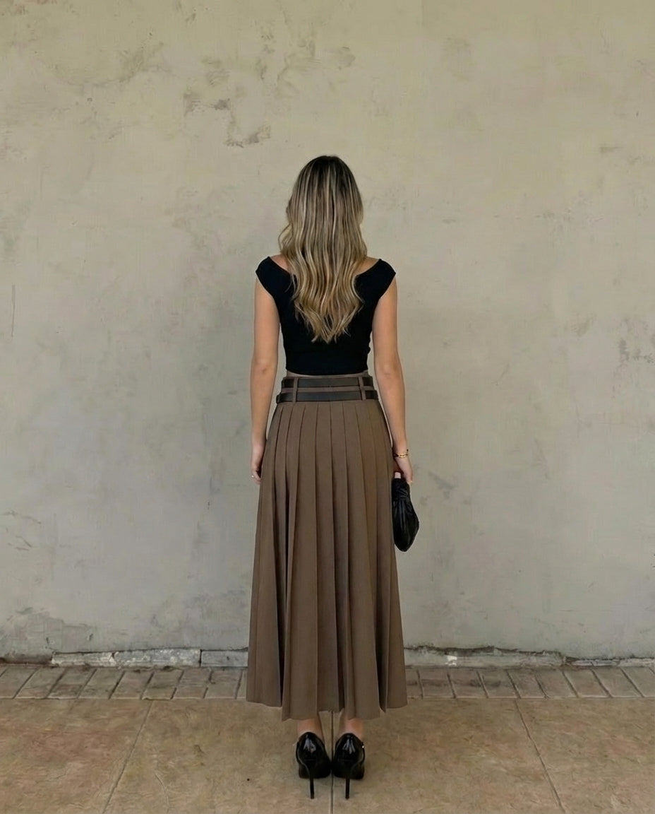 Sweet Heart Neckline Top and Brown Pleated Skirt With Two Detachable Belts