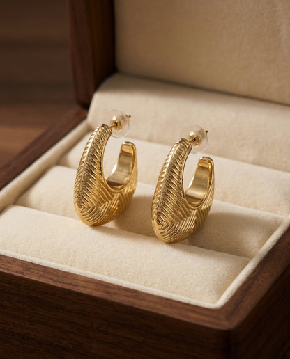 The Ribbed Drop Hoop Earrings - Gold