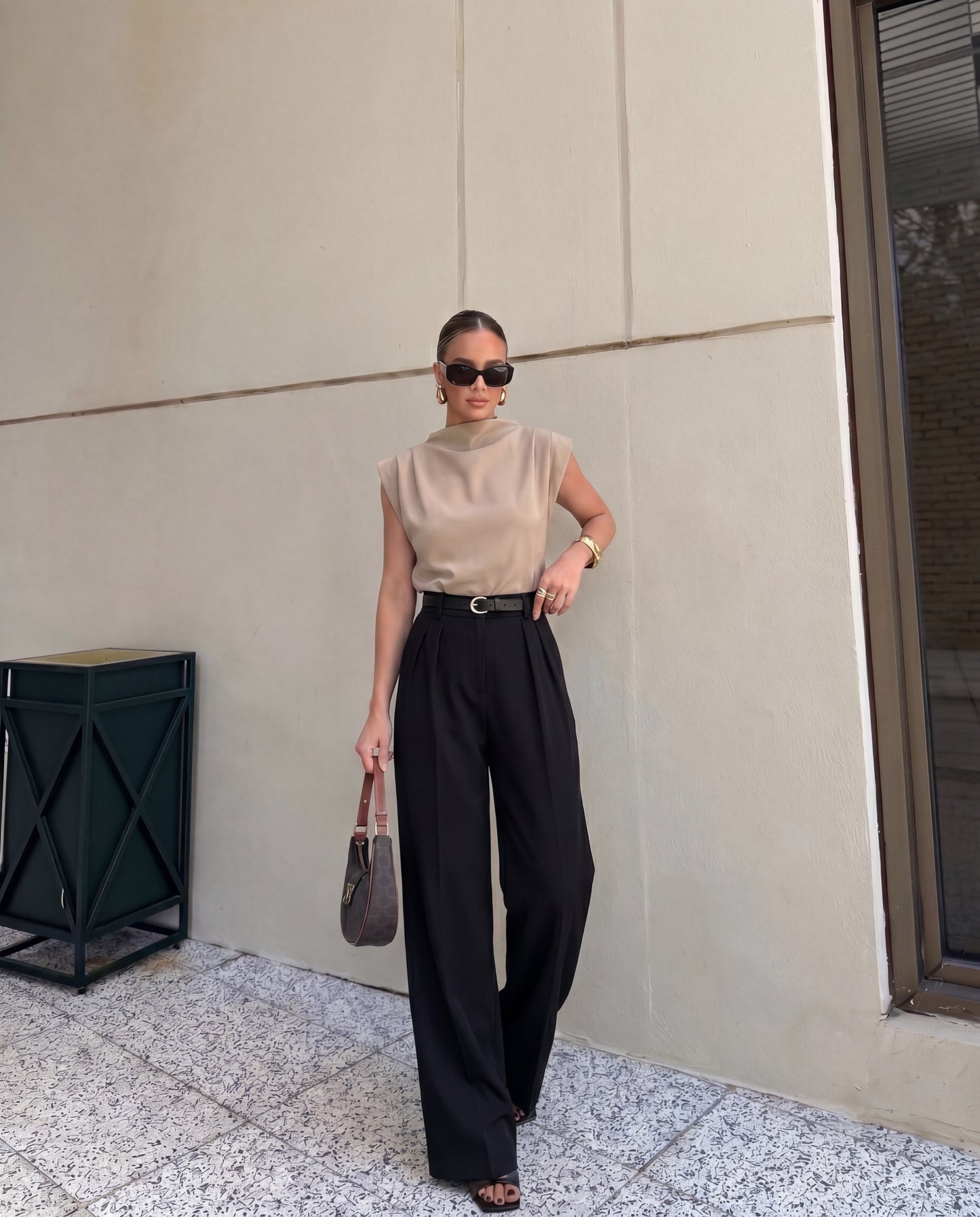 Black Pleated Pants With Belt