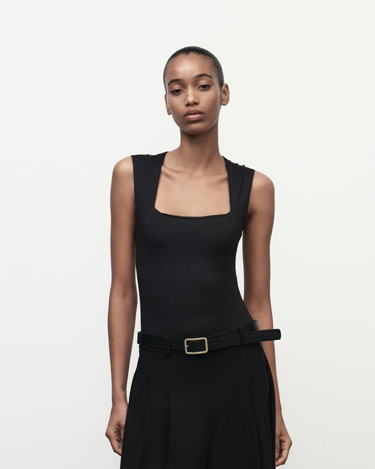 tailored-fit-top,BLACK SQUARE NECK TOP,topwear,tops,casual,minimal,knitted,single jersey,black,solid,regular fit,fitted,regular,square neck,sleeveless