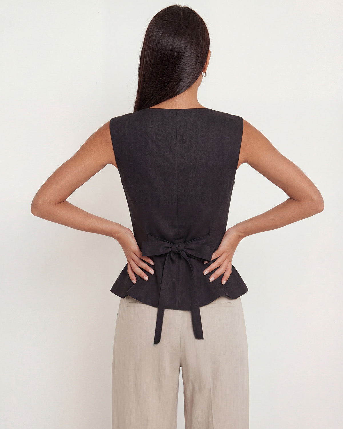 topwear,tops,semi-formal, vacation, outdoor events,minimal, sophisticated, summer,woven,cotton,black,solid,flounce,button,slim fit,peplum,waist length,flounce hem,square neck,shoulder strap,sleeveless, OY1909, 25060009GG