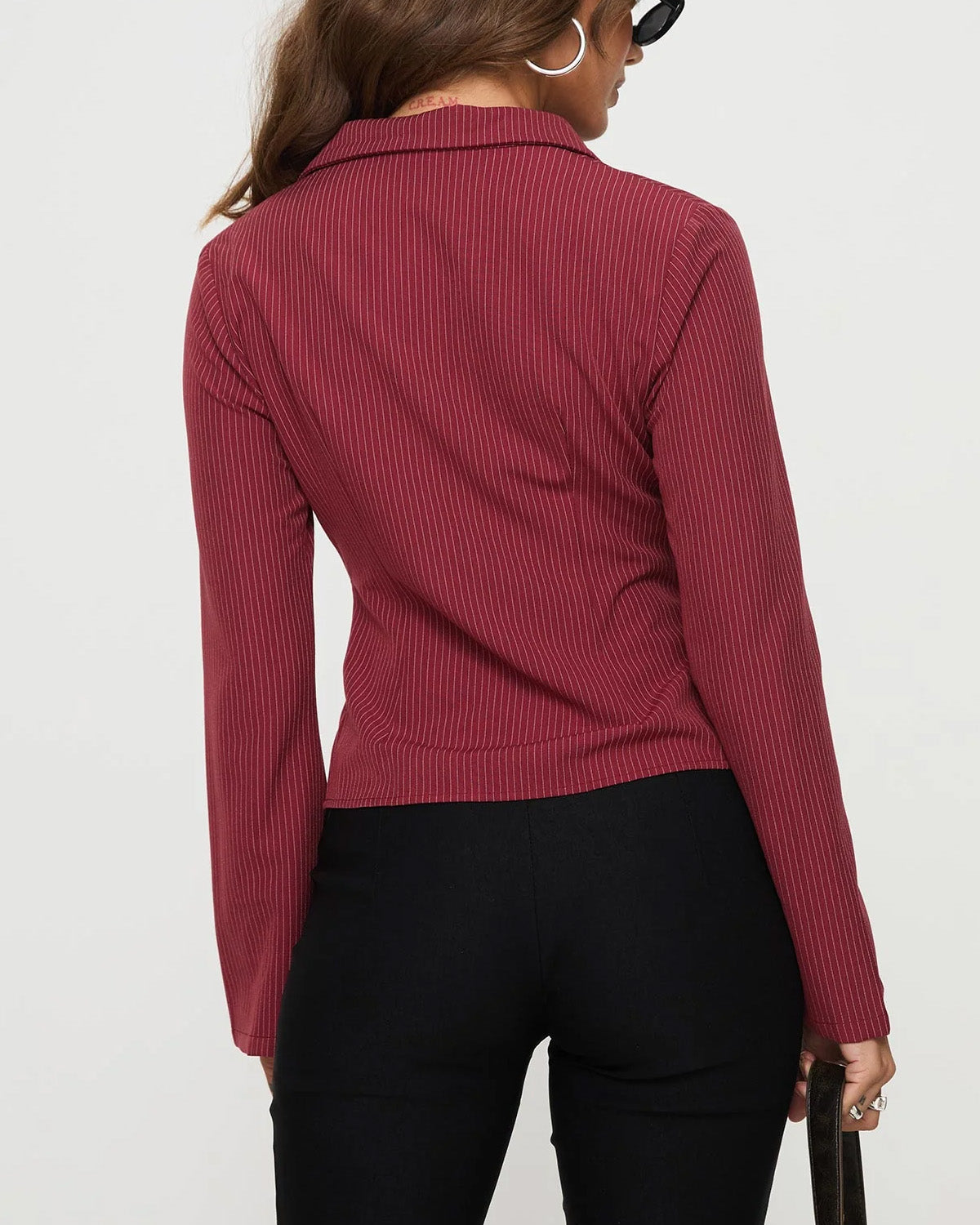 topwear,shirts,casual, semi-formal,minimal, streetwear,summer,woven,polycotton,red,stripes,slim fit,regular,straight hem,collared,flared sleeves,long sleeves	25040021GG, OY1021