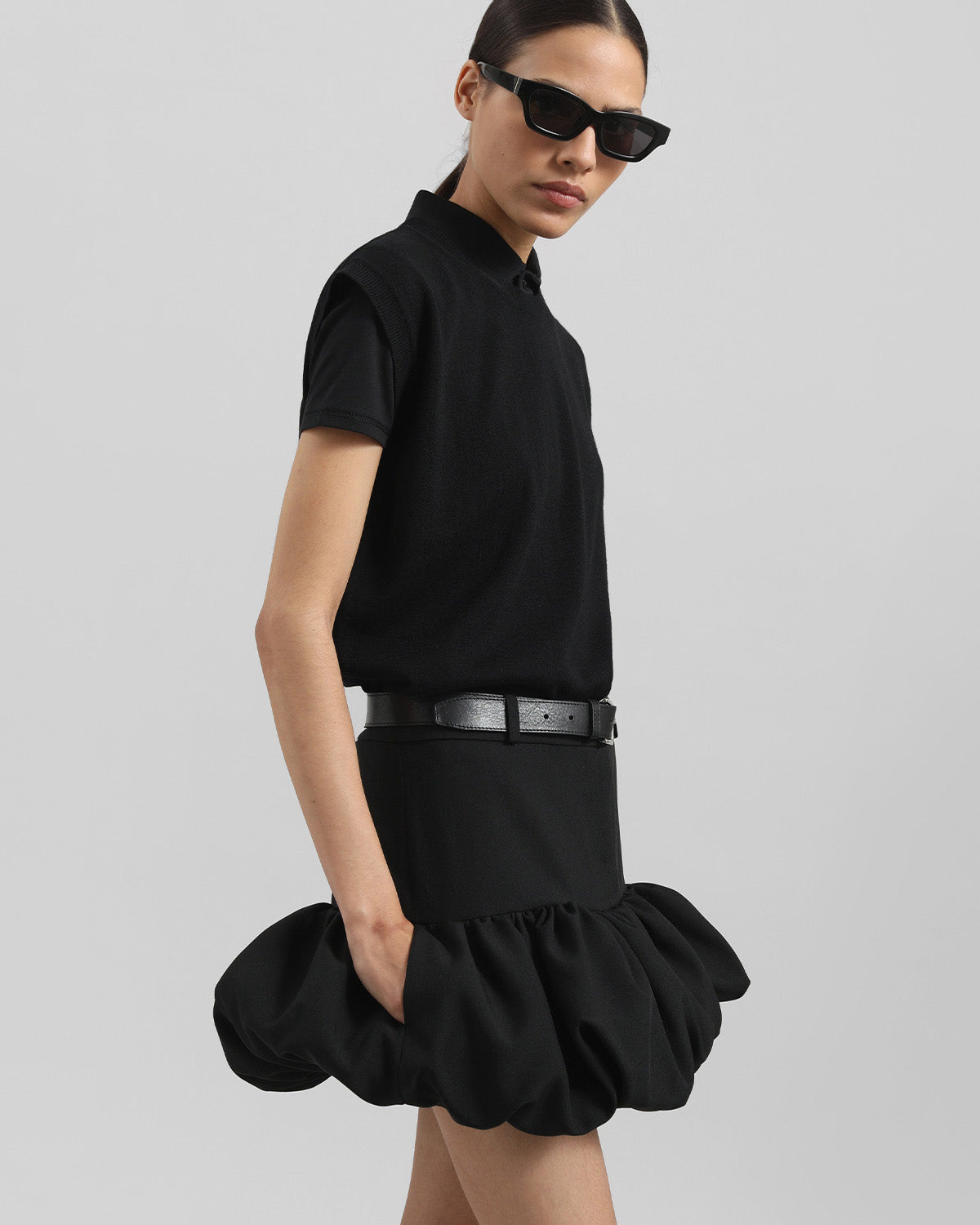 bottomwear,skirts,casual chic, party,bold, gen z, glam, summer,woven,cotton,panelling,black,ruched,zipper,tailored fit,bubble skirt,mini,bubble hem,mid rise	25070001GG, OY2081