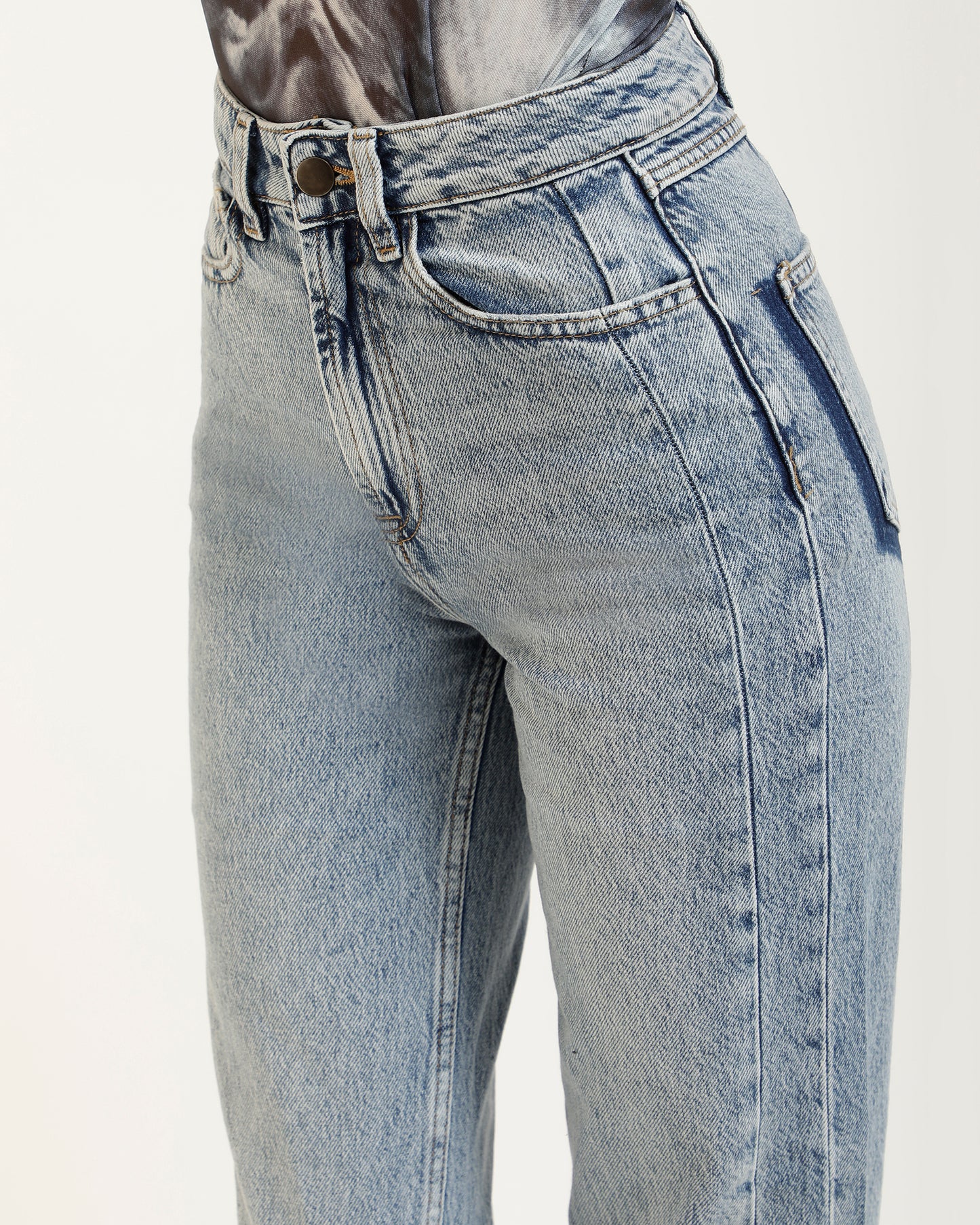 FRONT SLIT HEM JEANS