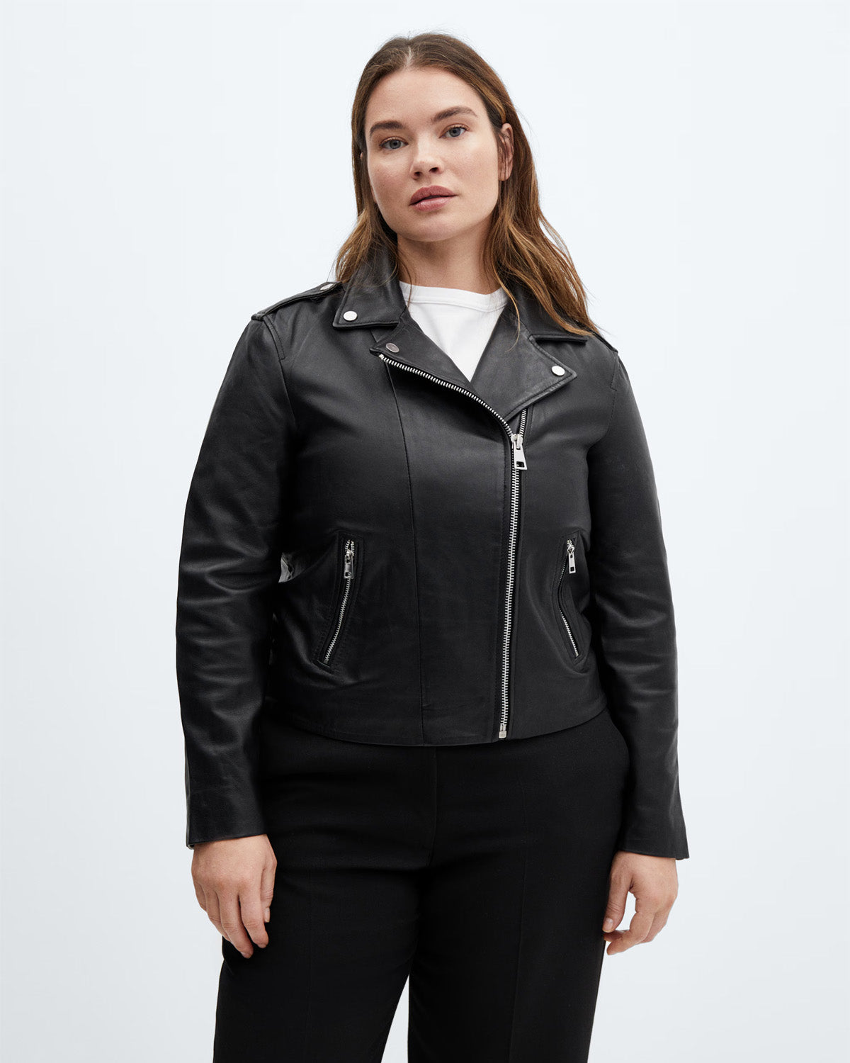 outer wear,jackets,outdoors,streetwear, winter wear,non woven,faux leather,black,solid,textured,zipper,boxy fit,biker jacket,regular,lapel collar,zip up cuff sleeves,long sleeves,zipper pocket