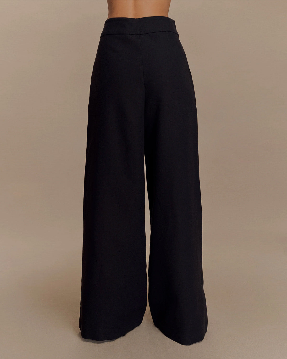 coord sets,bottomwear, topwear,formal, semi-formal, summer,urban fit, genz, minimal,woven,cotton,,,black,solid,panelling,tie up string,regular fit top,waist coat,waist length,straight hem,lapel collar,no straps,no sleeves,no sleeves,tie up top,pants,wide leg pants,full length,straight hem,mid rise waist,pockets	25070025GG, Oy3054