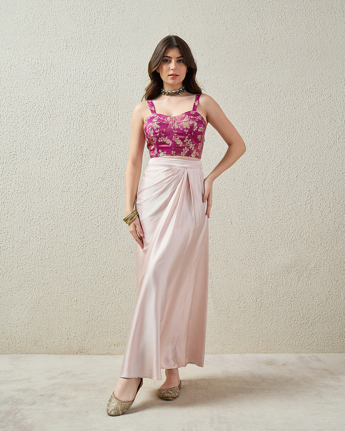 topwear,tops,ethnic, indo-western,ethnic wear, festive wear, indian wear, summer,woven,brocade,banarasi brocade,purple,floral pattern,textured,zipper,skinny fit,crop,crop,straight hem,sweetheart neck,shoulder strap,no sleeves,sleeveless, OY2091 PURPLE, 25070044GG