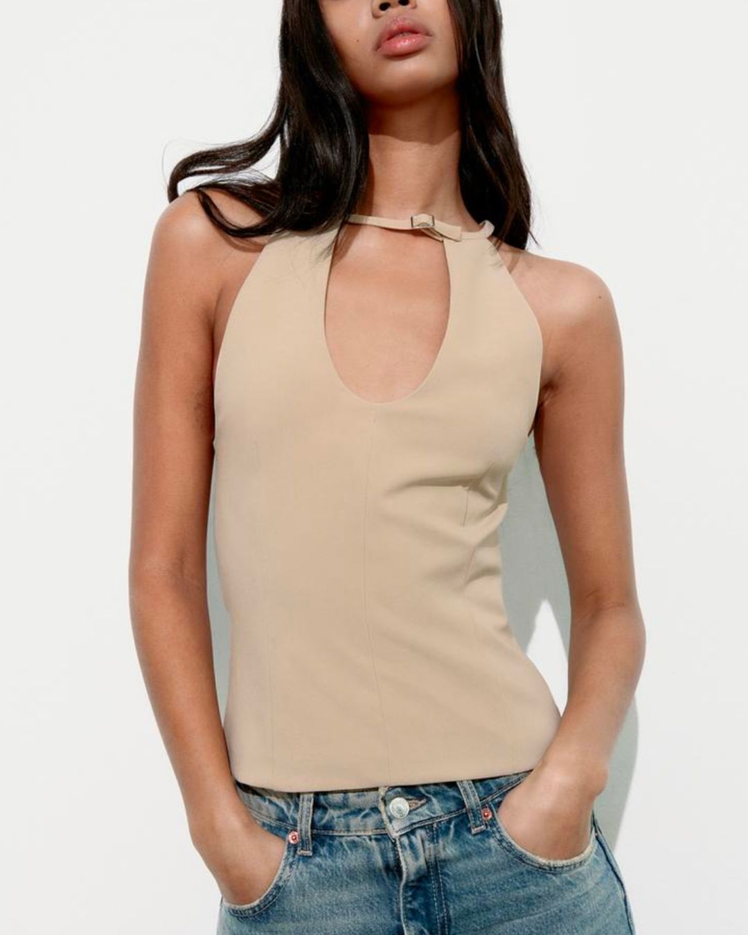 topwear,tops,casual,knitted, stretchable,elastane, polyester,black,cutout,belt, buckle,tailored fit,fitted,regular,halter neck,sleeveless,beige,25050002BU
