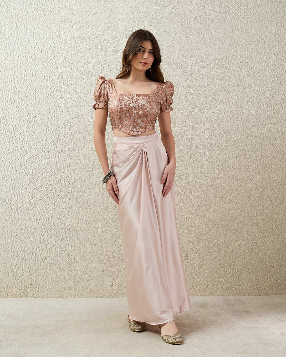 topwear,tops,ethnic, indo-western,ethnic wear, festive wear, indian wear, summer,woven,brocade,banarasi brocade,rose gold,floral pattern,textured,zipper,skinny fit,corset,crop,curved hem,square neck,no straps,puff sleeves,short sleeves, OY2090  rose gold, 25070042GG