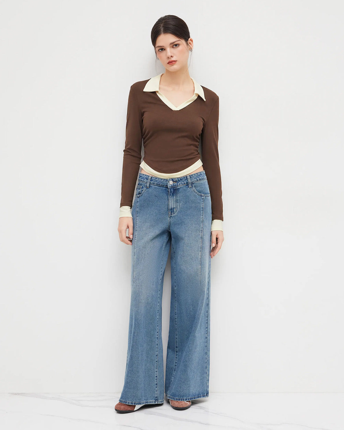 topwear,tops,casual, casual chic,gen z, millenial, minimal, summer,knitted, stretchable,ribbed,brown,color block, solid,contrast,slim fit,fitted,waist length,straight hem,collared,no straps,set in sleeves,short sleeves, OY2154, 25080016GG