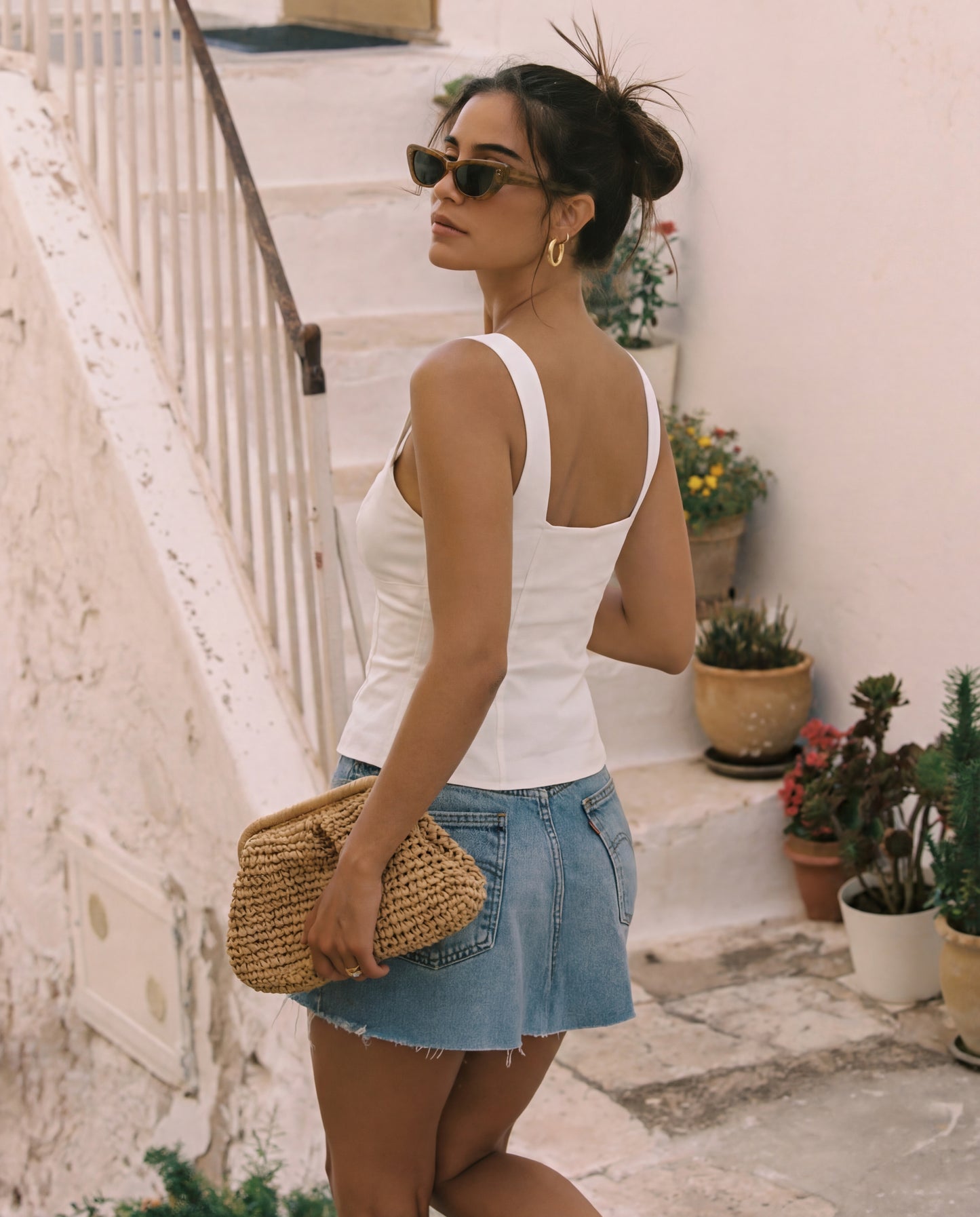 button-up-fitted-top,WHITE FITTED TOP,topwear,tops,semi-formal,minimal,woven,poplin,white,solid,button,tailored fit,fitted,regular,diamond neck,sleeveless