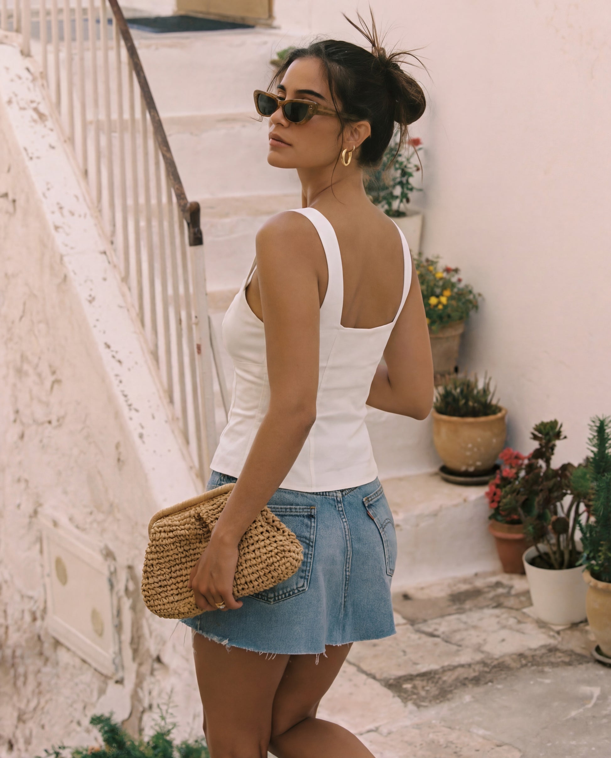 button-up-fitted-top,WHITE FITTED TOP,topwear,tops,semi-formal,minimal,woven,poplin,white,solid,button,tailored fit,fitted,regular,diamond neck,sleeveless