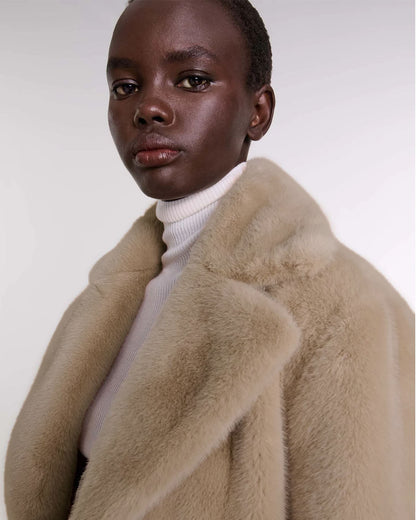 outer wear,coats,casual, outdoors,minimal, streetwear, winter wear,woven,fur,beige,solid,textured,relaxed fit,single breasted,longline,straight,lapel collar,set in sleeve,long sleeves,OY2257	25090067GG