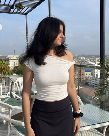 Knot Up Shoulder Fitted Top In White