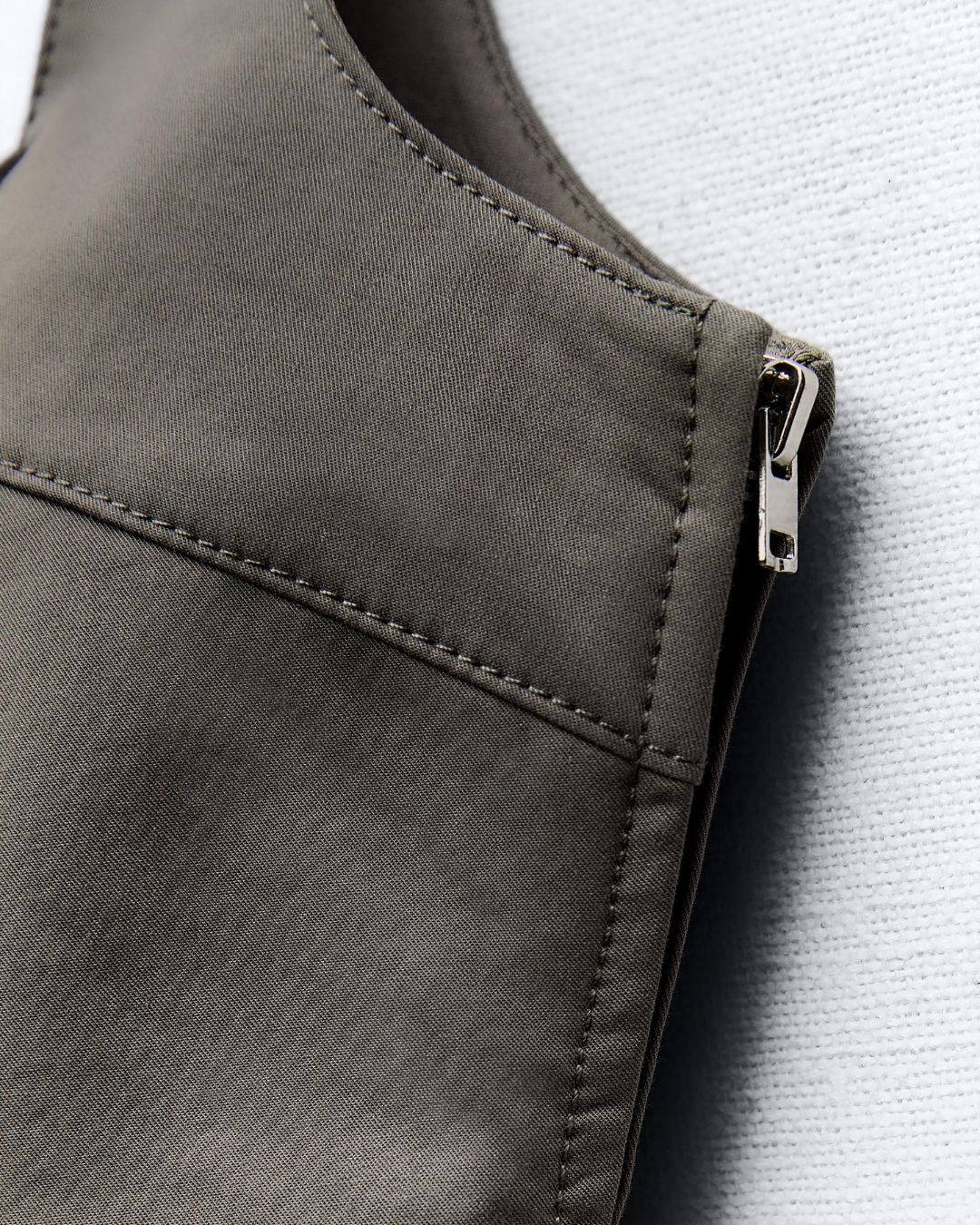 topwear,tops,casual, outdoor events,summer, streetwear,woven,cotton twill,,moss green,solid,pleated,zipper,tailored fit,fitted,waist length,asymmetric hem,square neck,shoulder strap,sleeveless,25040024GG, OY 1202