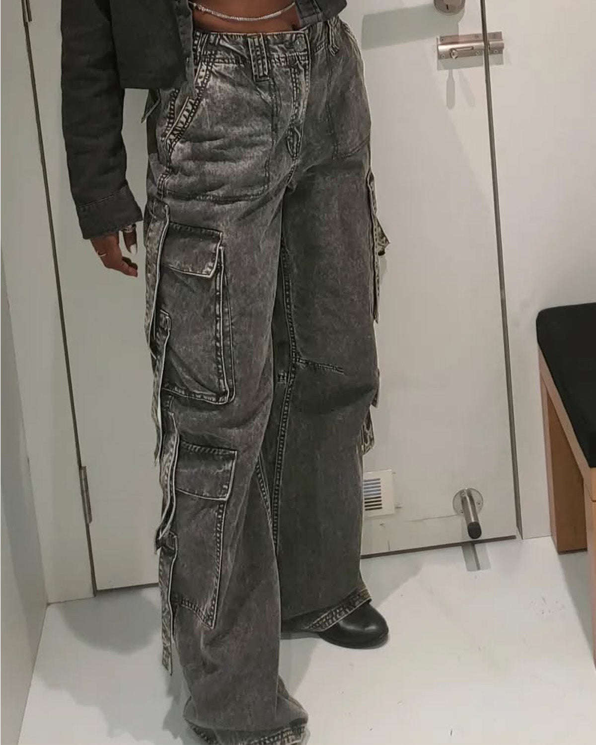 bottomwear,cargos,casual,summer, streetwear, urban fit,woven,denim,washed jeans, washed effect,ash grey,multi pocket, patch pocket, side pockets, utility pocket,straps,baggy fit,wide leg,full length,NA,high rise