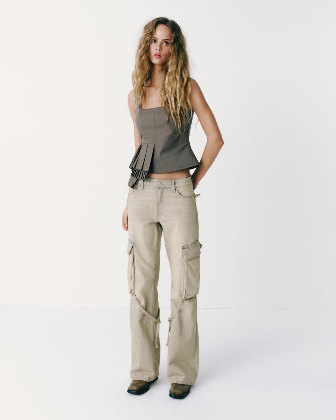 topwear,tops,casual, outdoor events,summer, streetwear,woven,cotton twill,,moss green,solid,pleated,zipper,tailored fit,fitted,waist length,asymmetric hem,square neck,shoulder strap,sleeveless,25040024GG, OY 1202