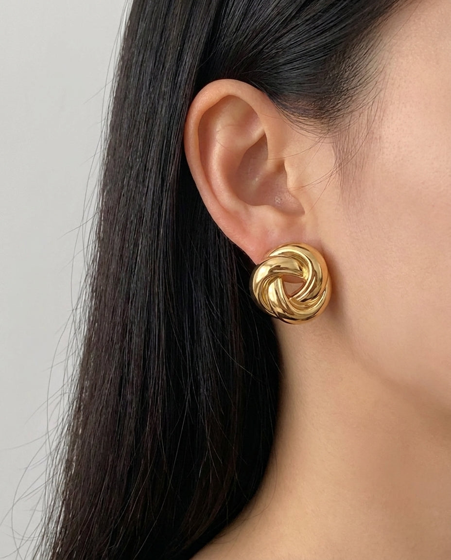 The Love Knot Earrings - Gold