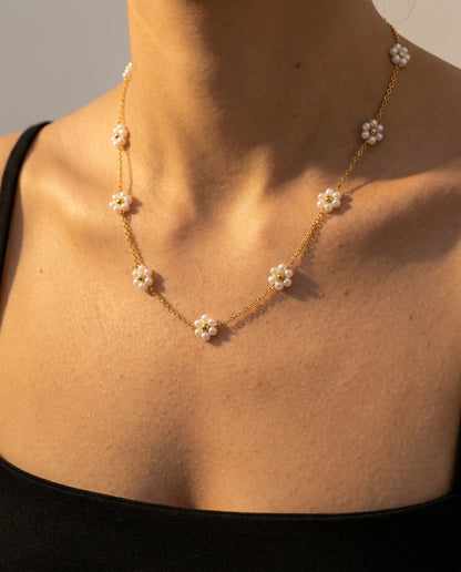 The Daisy Chain Anti Tarnish Necklace - Gold