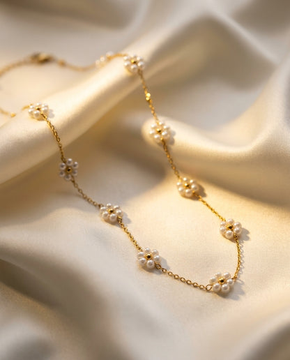 The Daisy Chain Anti Tarnish Necklace - Gold