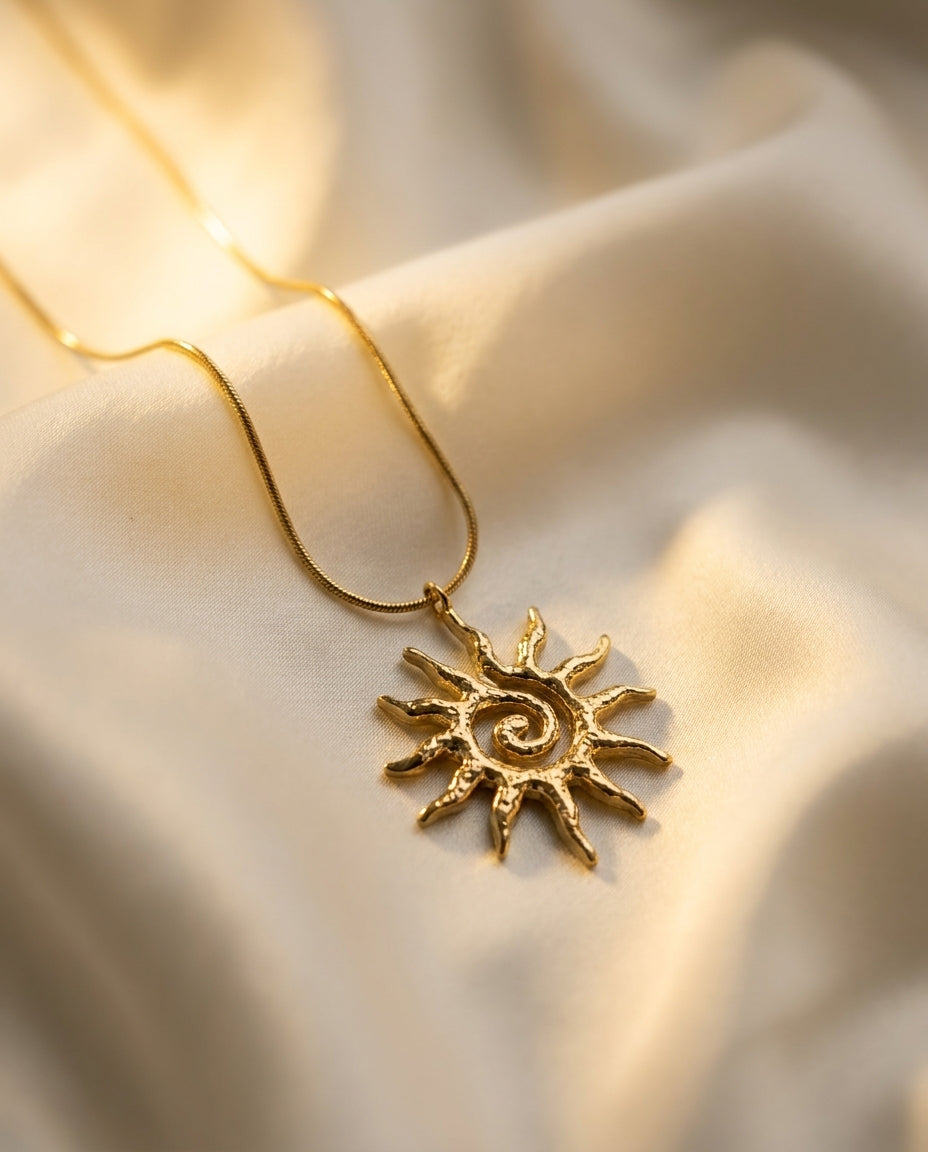 The Solar Pendant Anti Tarnish Necklace - Gold