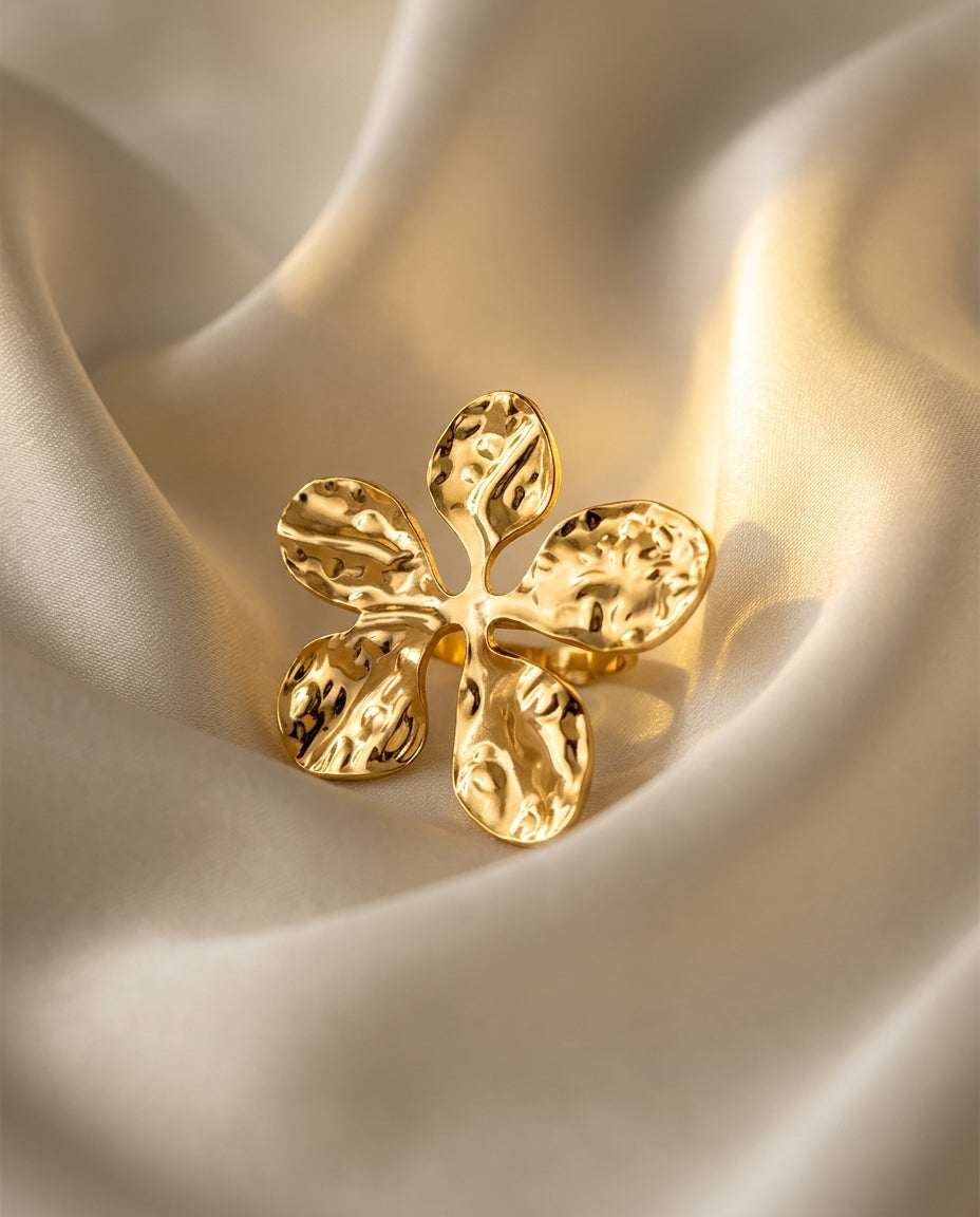 The Hammered Bloom Anti Tarnish Ring - Gold