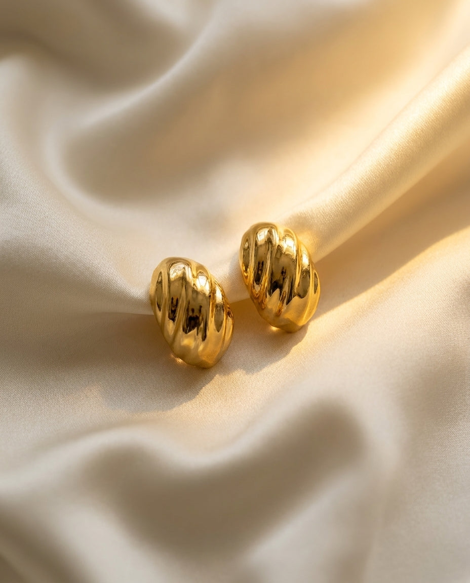 The Swirl Hoop Earrings - Gold