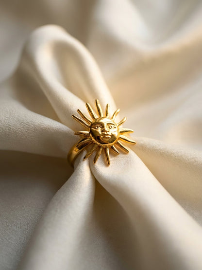 The Sun Face Anti Tarnish Ring - Gold