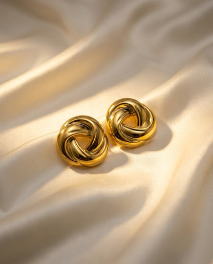 The Love Knot Earrings - Gold