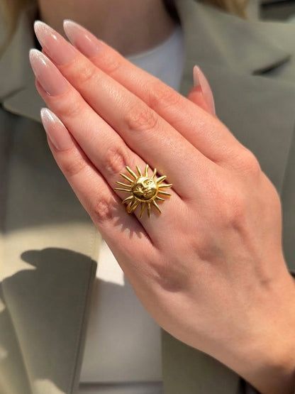 The Sun Face Anti Tarnish Ring - Gold