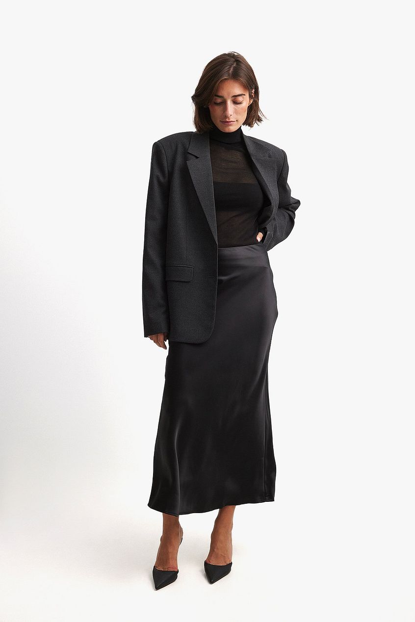 bottomwear,skirts,casual chic, outdoor events, party,glam, summer, urban fit, vintage,woven,satin,black,zipper,skinny fit,a-line skirt,maxi,a-line,mid rise	25060054GG, OY2082