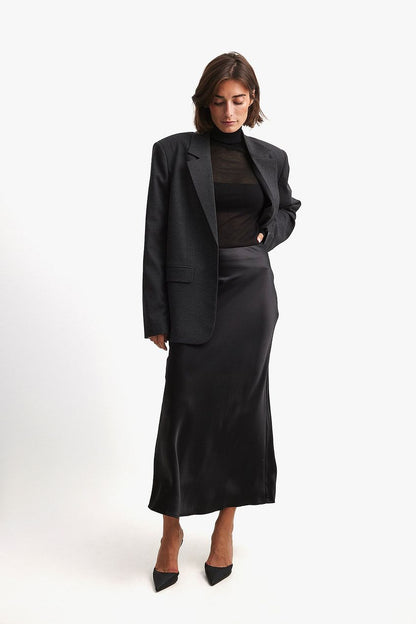 bottomwear,skirts,casual chic, outdoor events, party,glam, summer, urban fit, vintage,woven,satin,black,zipper,skinny fit,a-line skirt,maxi,a-line,mid rise	25060054GG, OY2082