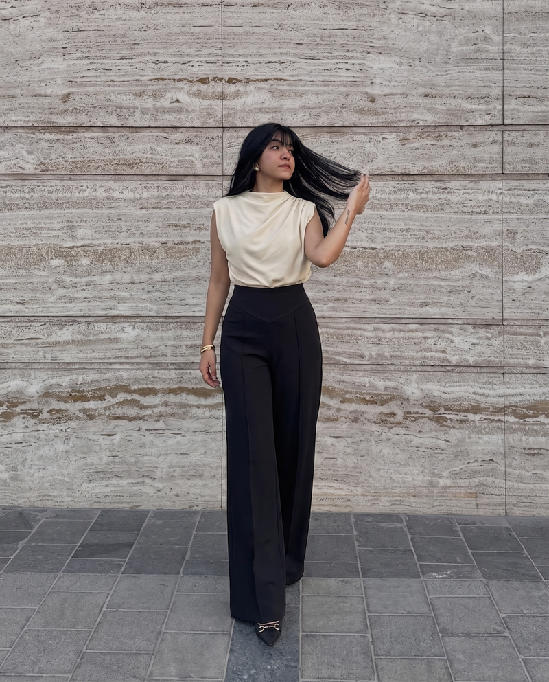 Sculpted Waist Pleated Black Trousers