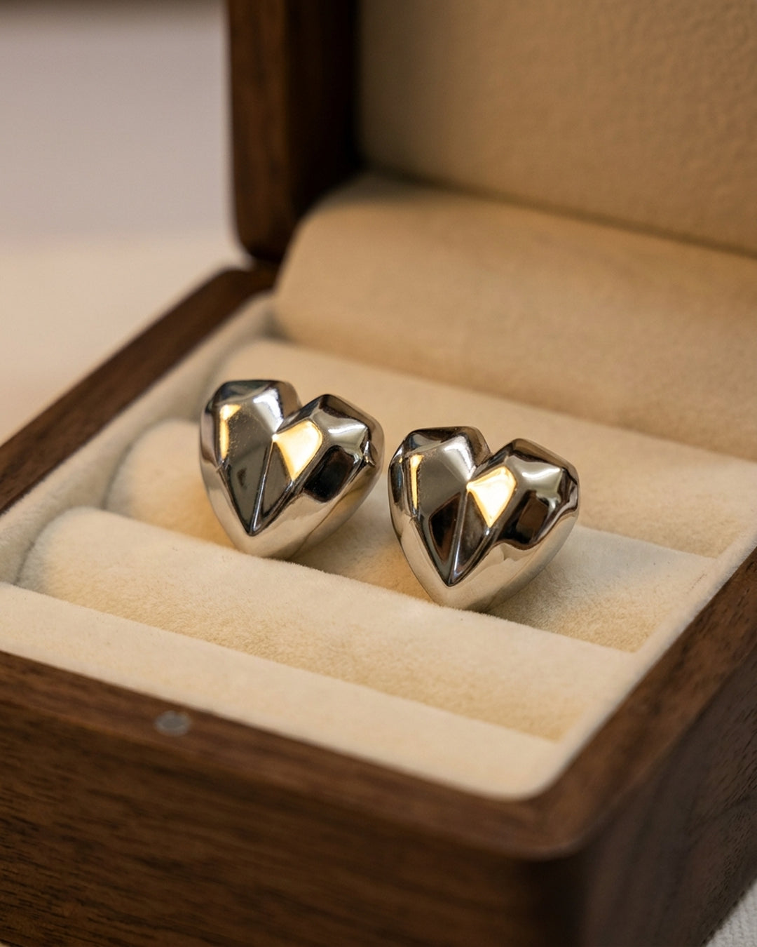 Designer stud earrings for women & girls online