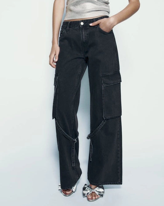 WIDE LEG CARGO,black, bottomwear, cargos, casual, cotton, flap pocket, full length, high rise, streetwear, summer, tailored fit, wide leg, woven,cargo-trousers-black,Length - Full lengthWaist - Mid WaistFit - Wide LegColor - Charcoal BlackNo. of pockets - 6 Closure - Zip &amp; buttons