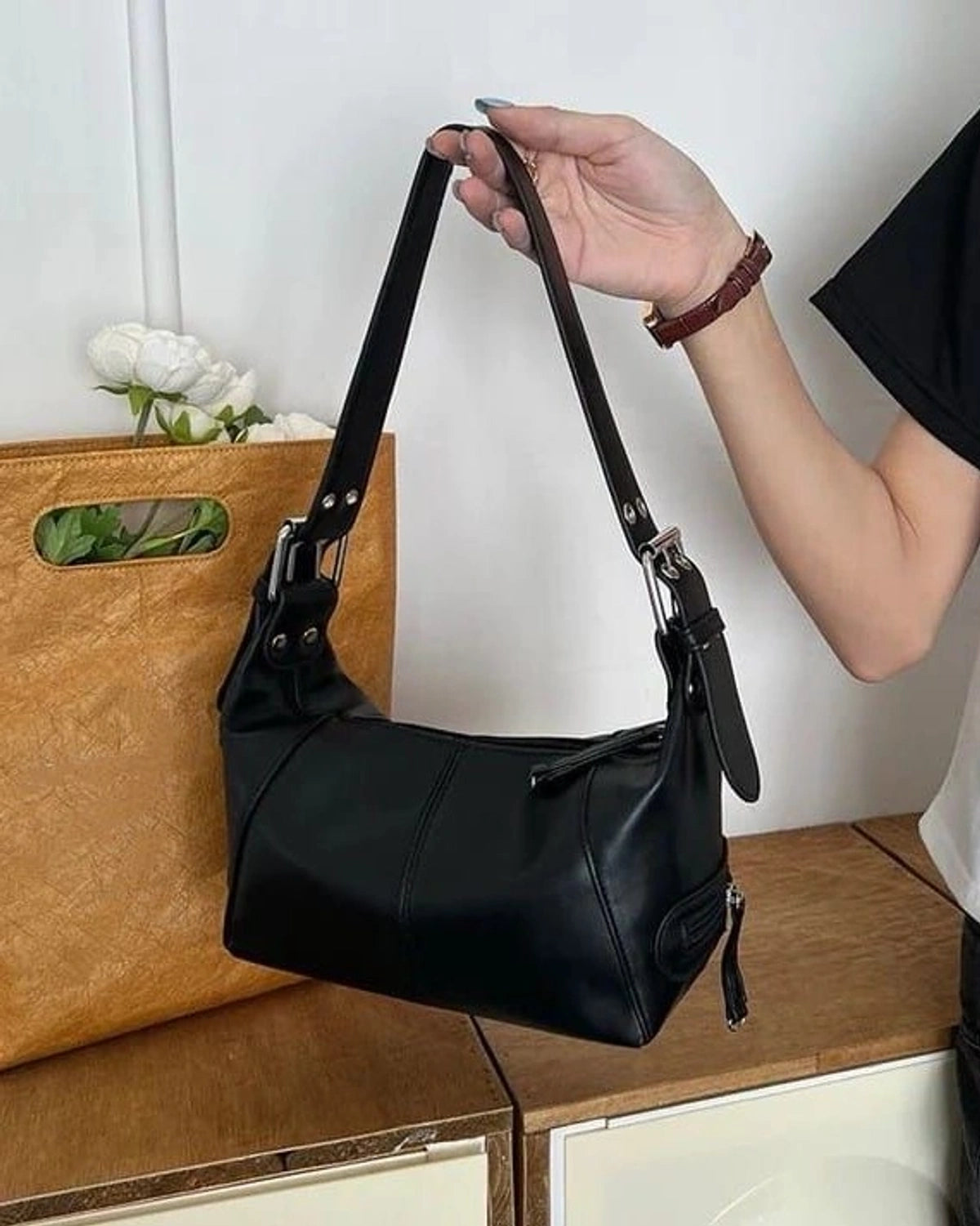 HOBO SHOULDER BAG,bags, baguette, hobo, PU leather, shoulder bag,hobos-shoulder-bag-black-1,Style - HoboType - Shoulder BagColours - BlackMaterial - PU Leather