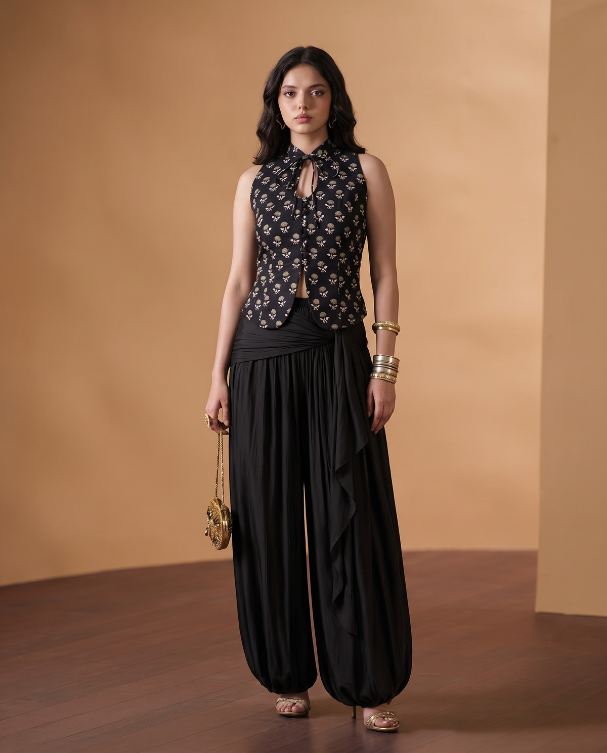 Shyam Black Keyhole Top