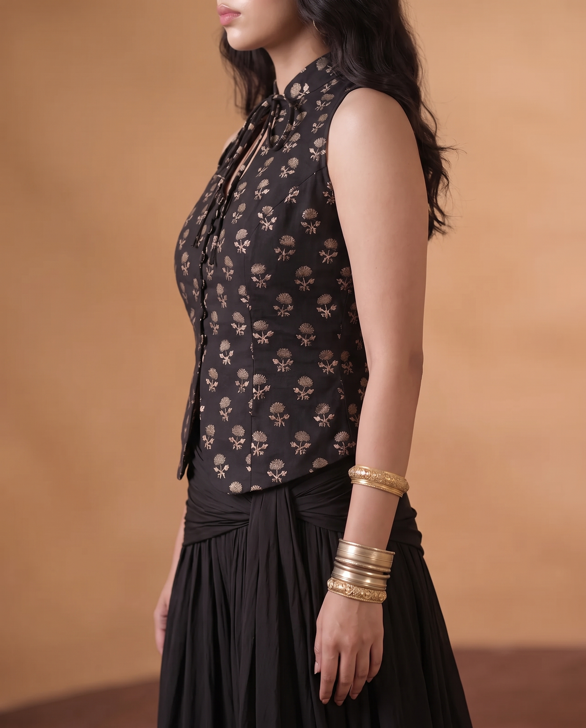 Shyam Black Keyhole Top