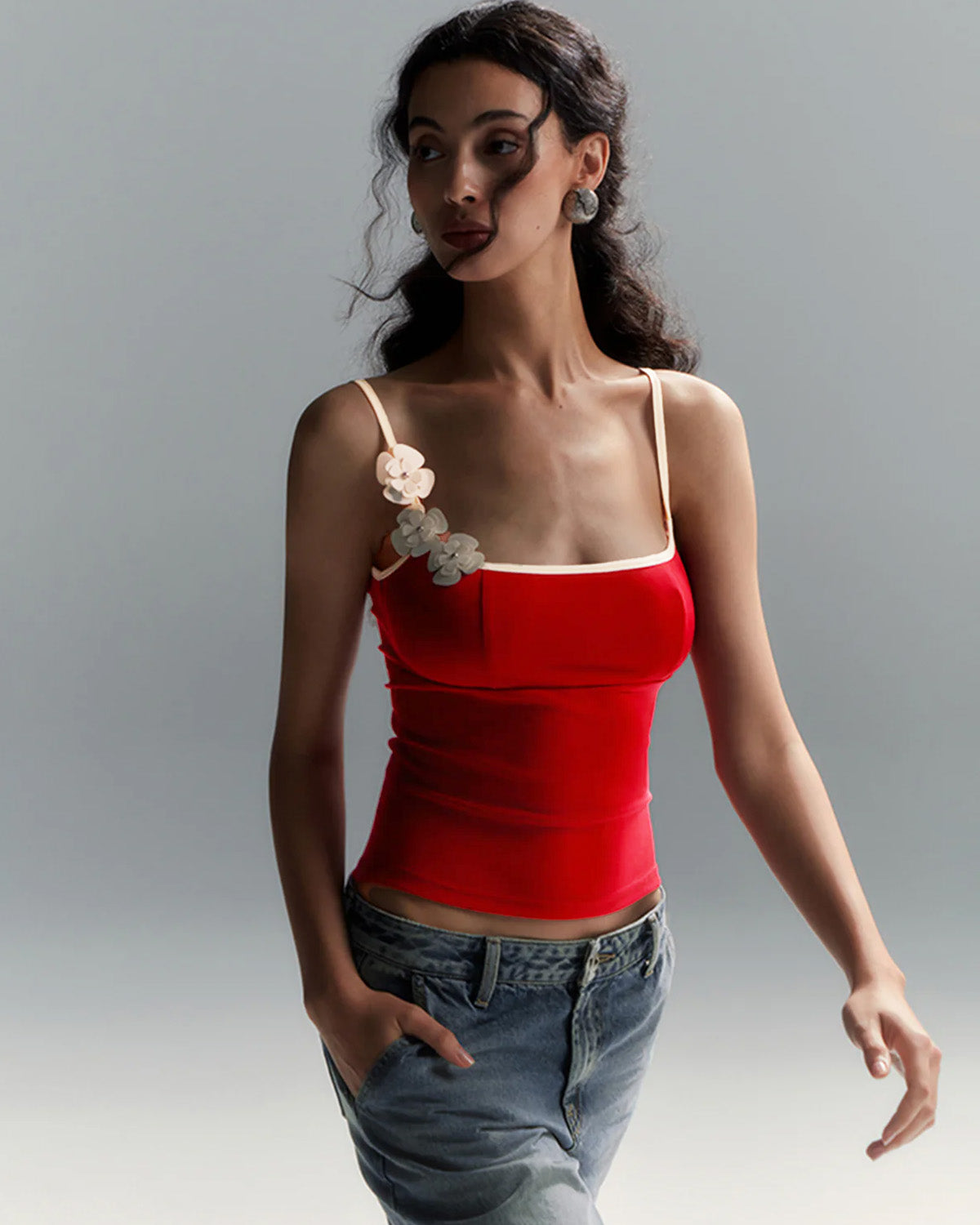 topwear,tops,casual, casual chic,millenial,knitted, stretchable, woven,polyester, spandex,red,solid,contrast,slim fit,crop top,crop,straight hem,cami neck,shoulder strap,no sleeves,sleeveless	OY3117, 25110016GG
