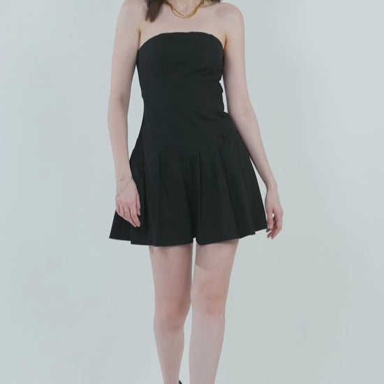 tailored-mini-dress,BLACK BANDEAU OFF SHOULDER DRESS,dresses,dresses,party,streetwear,woven,poplin,black,solid,pleated,tailored fit,bandeau,mini,off shoulder neck,sleeveless,