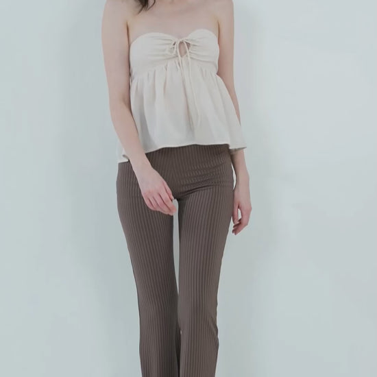 RIBBED FLARED TROUSER,Color: Chocolate Brown
Fabric: Ribbed 
Fit: Flared Fit 
Length: Full Length (43 inches)
Waist: High Rise
Print: Solid
Details: Ribbed Surface,bottomwear,trousers,casual,knitted,ribbed,chocolate brown,flared fit,flared,full length,flared,high rise,suited for influencer,ribbed-flared-trouser-chocolate-brown