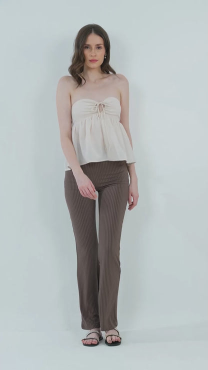 RIBBED FLARED TROUSER,Color: Chocolate Brown
Fabric: Ribbed 
Fit: Flared Fit 
Length: Full Length (43 inches)
Waist: High Rise
Print: Solid
Details: Ribbed Surface,bottomwear,trousers,casual,knitted,ribbed,chocolate brown,flared fit,flared,full length,flared,high rise,suited for influencer,ribbed-flared-trouser-chocolate-brown