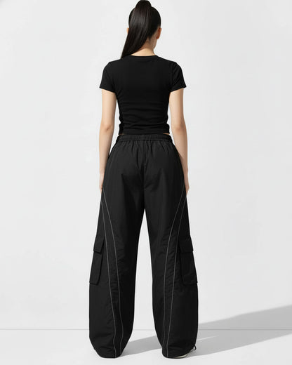 bottomwear,parachutes,casual,streetwear,woven,poplin,,black,striped,,baggy fit,,full length,,high rise, 24080037GG, OY990